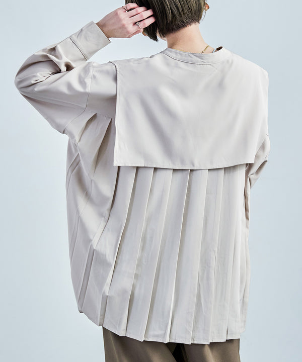 {"color":"\u30b0\u30ec\u30fc\u30b8\u30e5","info":""}