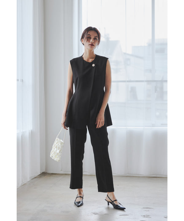 {"color":"\u30d6\u30e9\u30c3\u30af","info":"model\uff1aH165cm size\uff1aM"}