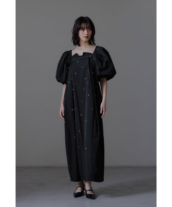 {"color":"\u30d6\u30e9\u30c3\u30af","info":"model\uff1aH166cm size\uff1aM"}