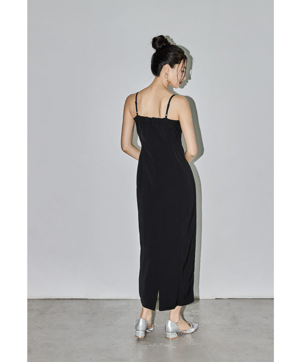 {"color":"\u30d6\u30e9\u30c3\u30af","info":"model\uff1aH165cm size\uff1aM"}