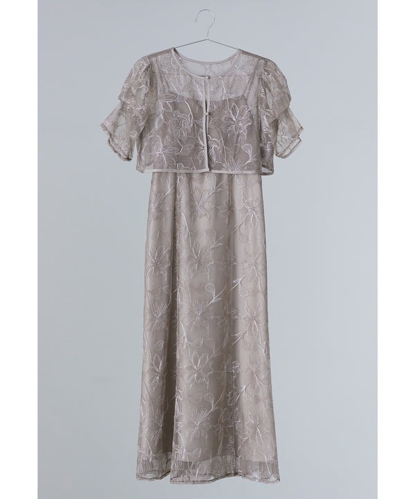 {"color":"\u30d9\u30fc\u30b8\u30e5","info":""}