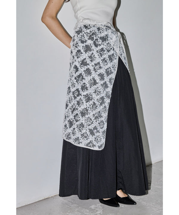 {"color":"\u30ec\u30fc\u30b9\u30aa\u30d5\u30db\u30ef\u30a4\u30c8","info":"model\uff1aH165cm size\uff1aM"}