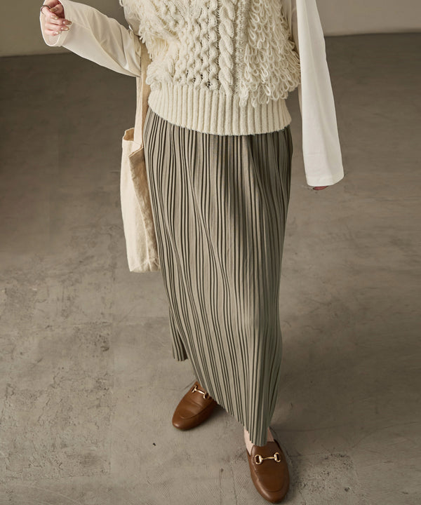 {"color":"\u30b0\u30ec\u30fc\u30b8\u30e5","info":"model\uff1aH158cm size\uff1aM"}