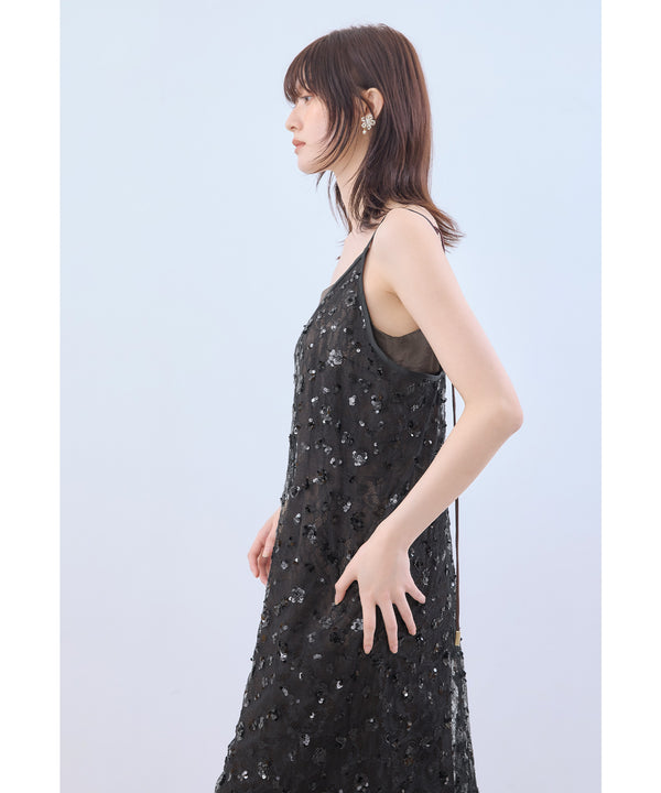 {"color":"\u30d6\u30e9\u30c3\u30af","info":"model\uff1aH166cm size\uff1aM"}