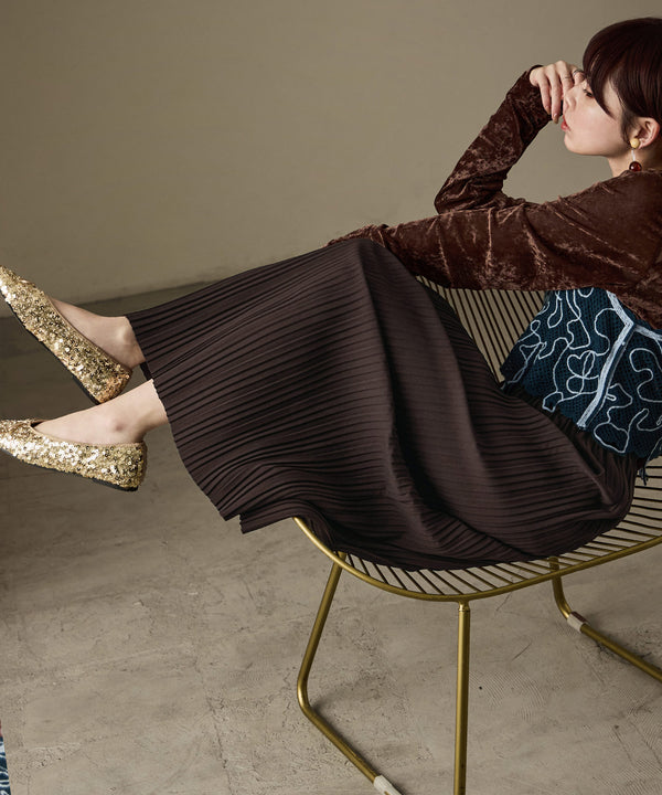 {"color":"\u30d6\u30e9\u30a6\u30f3","info":"model\uff1aH158cm size\uff1aM"}