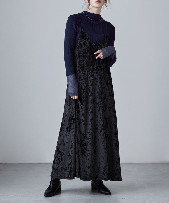 {"color":"\u30d6\u30e9\u30c3\u30af","info":"model\uff1aH166cm size\uff1aM"}