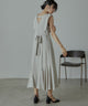 {"color":"\u30b0\u30ec\u30fc\u30b8\u30e5","info":"model\uff1aH167cm size\uff1aM"}