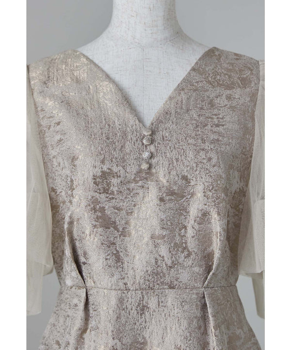 {"color":"","info":""}