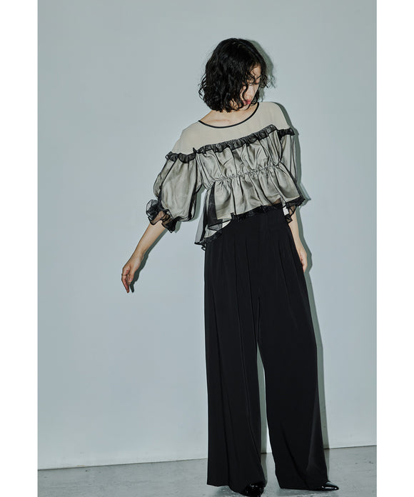 {"color":"\u30d6\u30e9\u30c3\u30af","info":"model\uff1aH166cm size\uff1aM"}