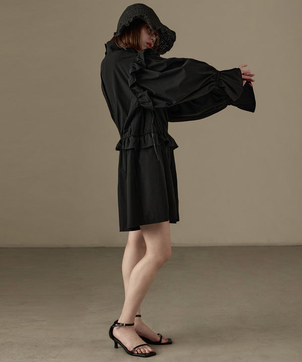 {"color":"\u30d6\u30e9\u30c3\u30af","info":"model\uff1aH158cm size\uff1aM"}