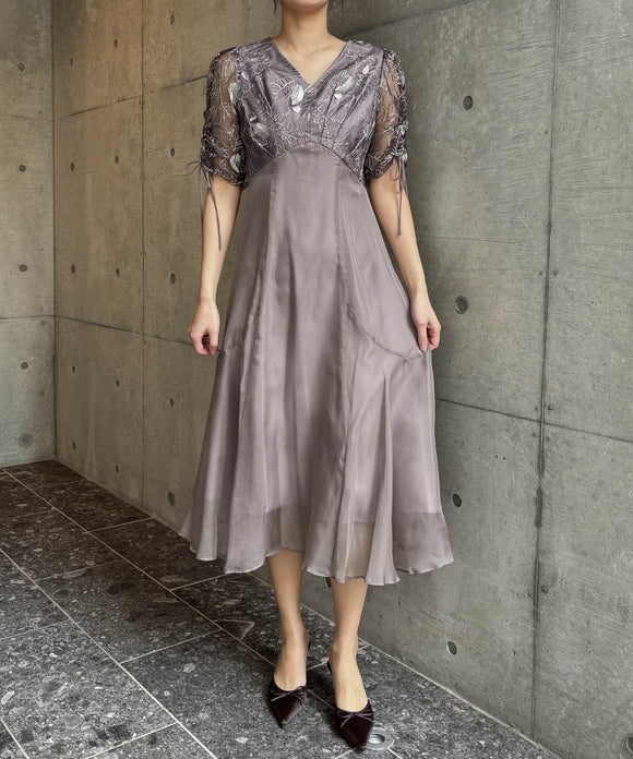 {"color":"\u30b0\u30ec\u30fc","info":"model\uff1aH171cm size\uff1aM(38)"}