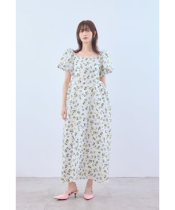 {"color":"\u30db\u30ef\u30a4\u30c8\u00d7\u30a4\u30a8\u30ed\u30fc","info":"model\uff1aH166cm size\uff1aM"}