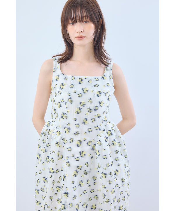 {"color":"\u30db\u30ef\u30a4\u30c8\u00d7\u30a4\u30a8\u30ed\u30fc","info":"model\uff1aH166cm size\uff1aM"}