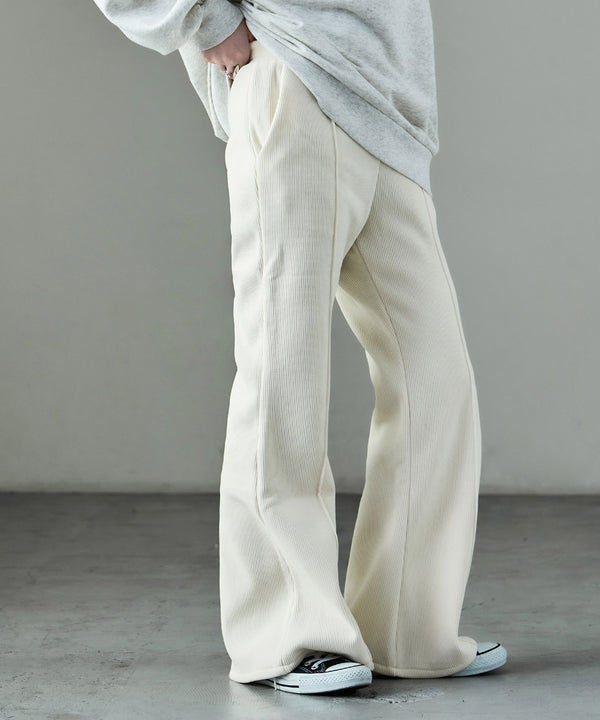 {"color":"\u30a2\u30a4\u30dc\u30ea\u30fc","info":"model\uff1aH158cm size\uff1aM"}