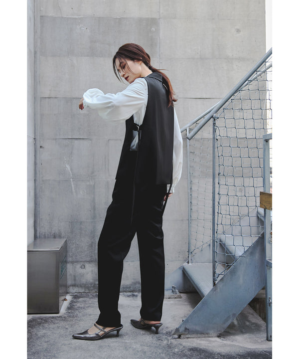 {"color":"\u30d6\u30e9\u30c3\u30af","info":"model\uff1aH165cm size\uff1aM"}