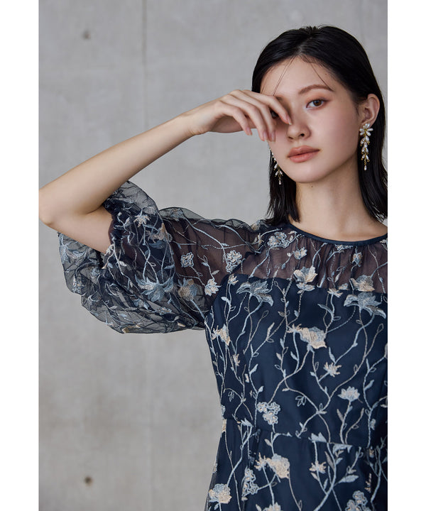 {"color":"\u30cd\u30a4\u30d3\u30fc","info":"model\uff1aH166cm size\uff1aM"}