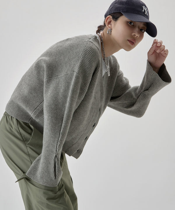 {"color":"\u30b0\u30ec\u30fc","info":"model\uff1aH166cm size\uff1aM"}