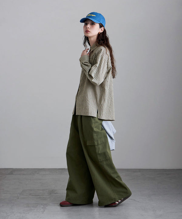 {"color":"\u30ab\u30fc\u30ad","info":"model\uff1aH166cm size\uff1aM"}