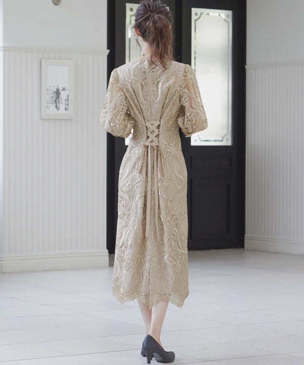 {"color":"\u30d9\u30fc\u30b8\u30e5","info":"model\uff1aH161cm size\uff1aM"}