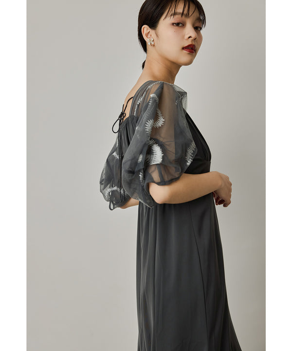 {"color":"\u30b0\u30ec\u30fc","info":"model\uff1aH161cm size\uff1aM"}