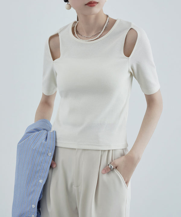 {"color":"\u30aa\u30d5\u30db\u30ef\u30a4\u30c8","info":"model\uff1aH170cm size\uff1aM"}