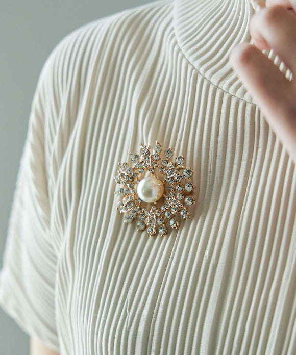 {"color":"\u30b4\u30fc\u30eb\u30c9","info":""}