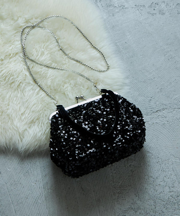 {"color":"\u30d6\u30e9\u30c3\u30af","info":""}