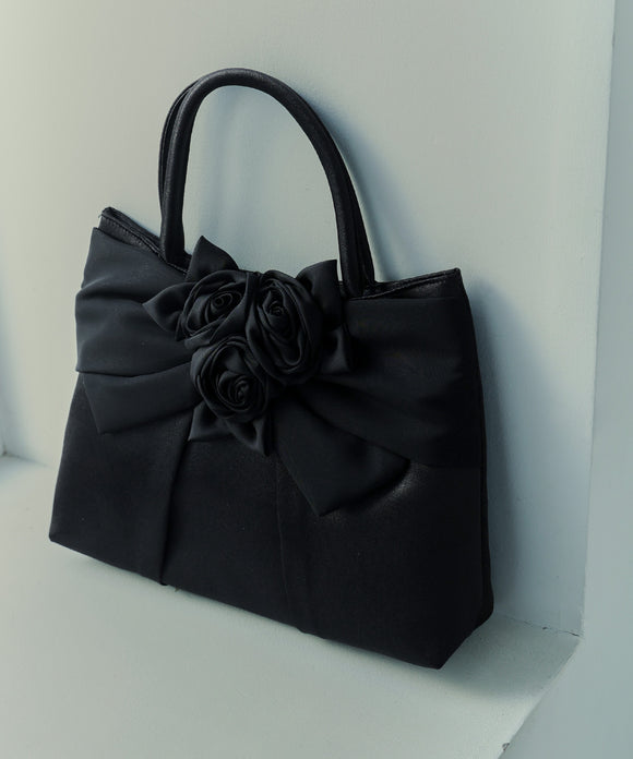 niana サテンハンドバッグ ブラック