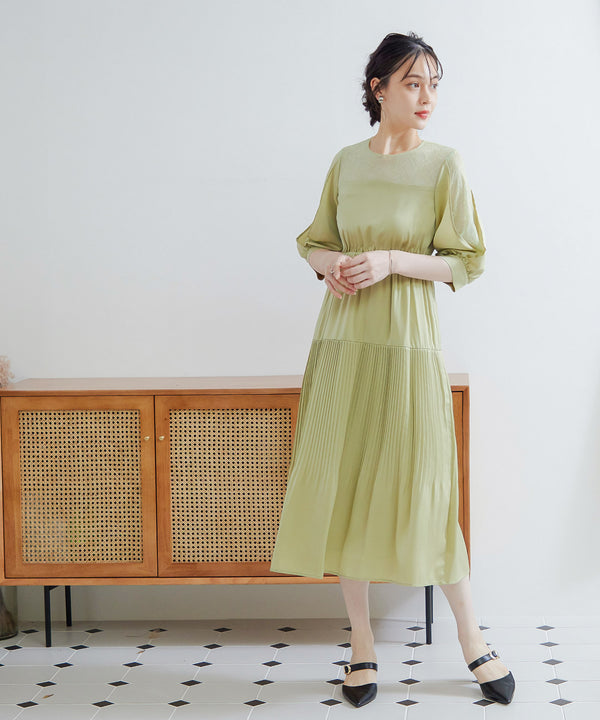 {"color":"\u30e9\u30a4\u30c8\u30b0\u30ea\u30fc\u30f3","info":""}