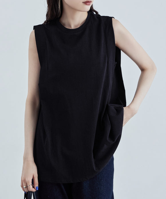 {"color":"\u30d6\u30e9\u30c3\u30af","info":"model\uff1aH170cm size\uff1aM"}