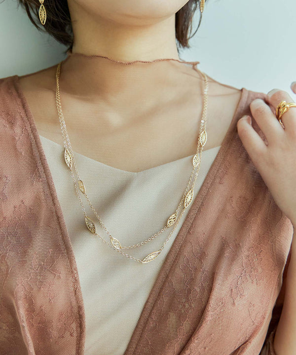 {"color":"\u30b4\u30fc\u30eb\u30c9","info":""}