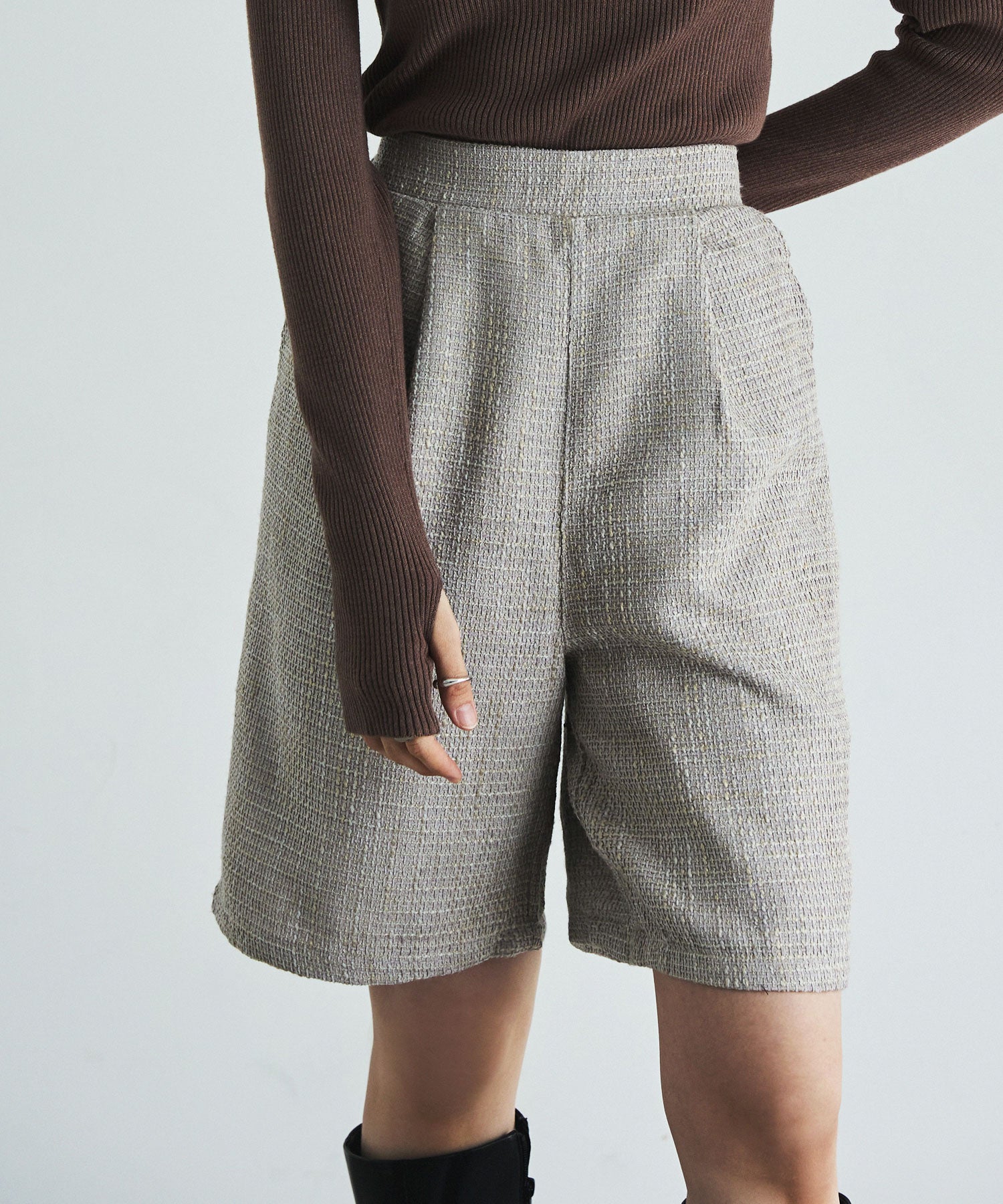 Tweed front tuck shorts