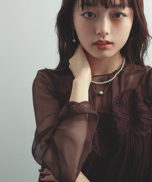 {"color":"\u30b7\u30eb\u30d0\u30fc","info":""}