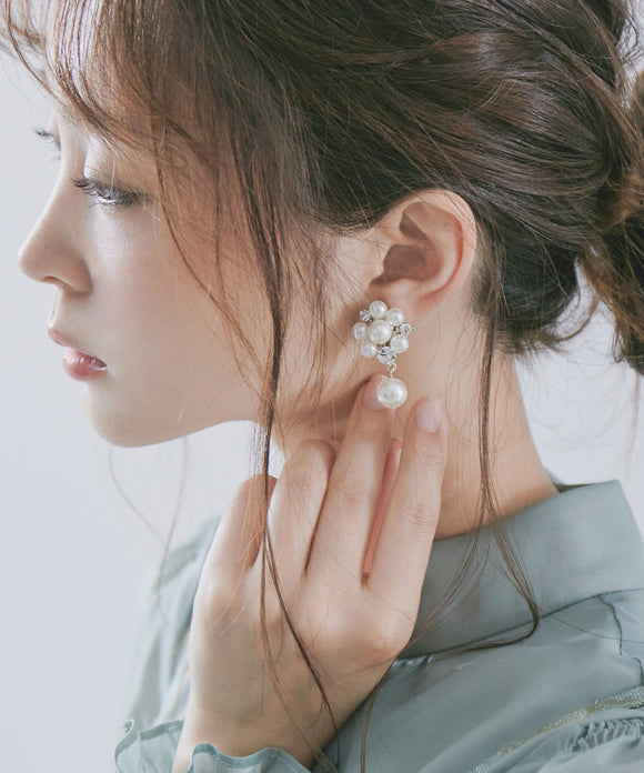 niana アネモネピアス ベージュ