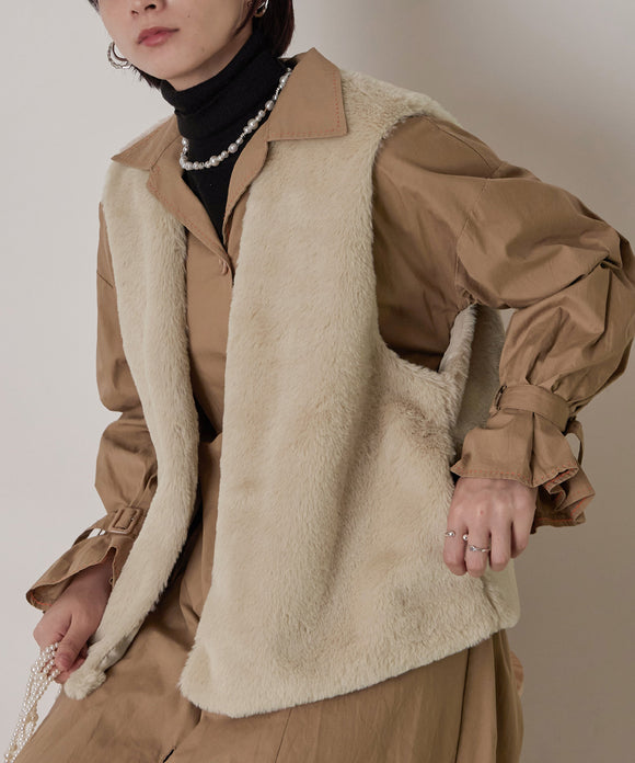 {"color":"\u30b0\u30ec\u30fc\u30b8\u30e5","info":"model\uff1aH163.5cm size\uff1aM"}