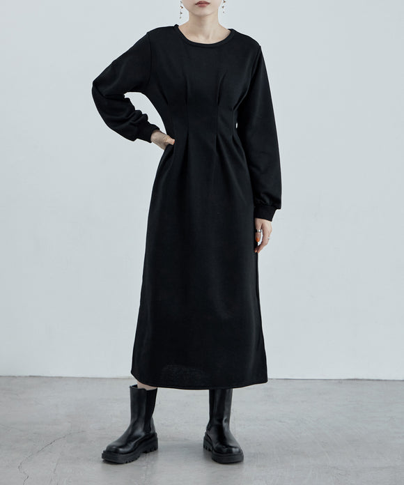 {"color":"\u30d6\u30e9\u30c3\u30af","info":"model\uff1aH170cm size\uff1aF"}