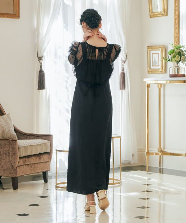 {"color":"\u30d6\u30e9\u30c3\u30af","info":"model\uff1aH162cm size\uff1aM"}
