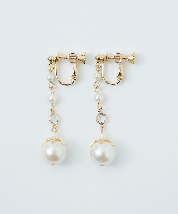 {"color":"\u30aa\u30d5\u30db\u30ef\u30a4\u30c8","info":""}