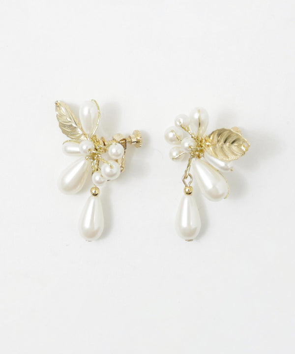 {"color":"\u30b4\u30fc\u30eb\u30c9","info":""}