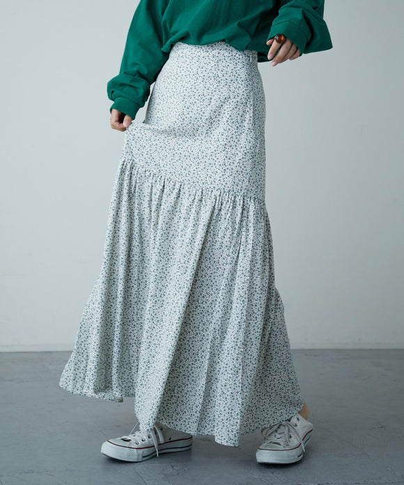 {"color":"\u30a2\u30a4\u30dc\u30ea\u30fc","info":"model\uff1aH161cm size\uff1aF"}