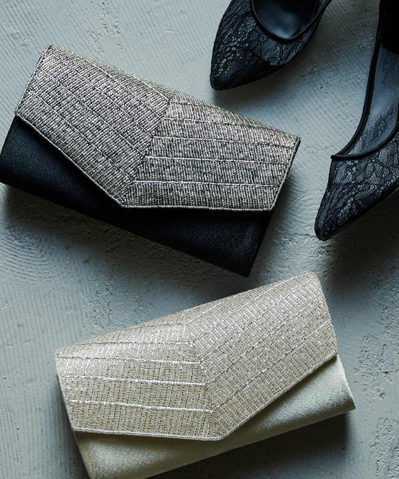 niana ビーズ刺繍フラップサテンパーティクラッチバッグ ベージュ