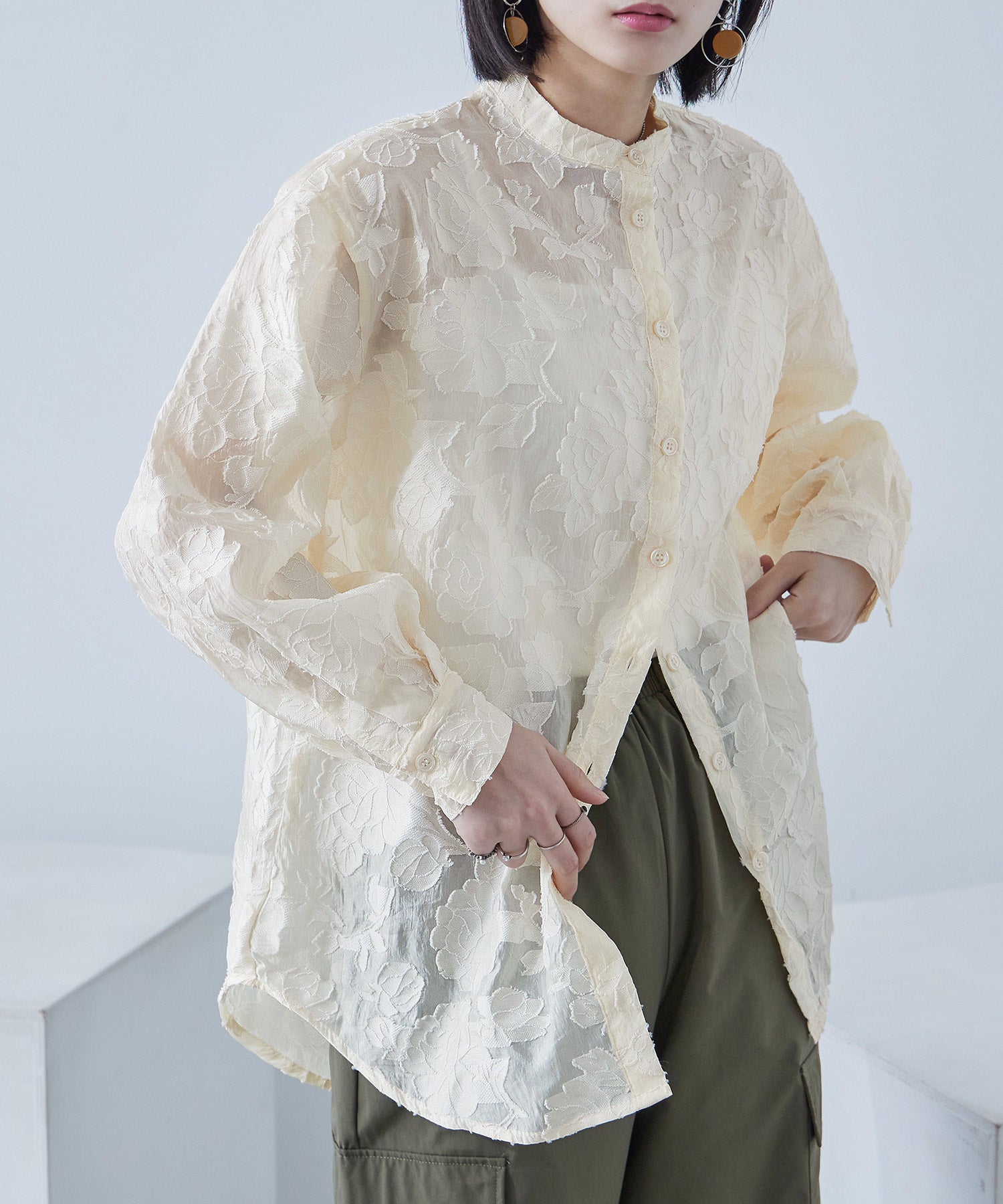 「deat.ful」白のビックシャツサイズＭ シアージャガードビッグシャツ｜シャツ・ブラウス - Fashion Letter