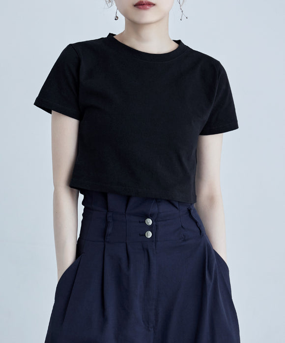 {"color":"\u30d6\u30e9\u30c3\u30af","info":"model\uff1aH170cm size\uff1aF"}