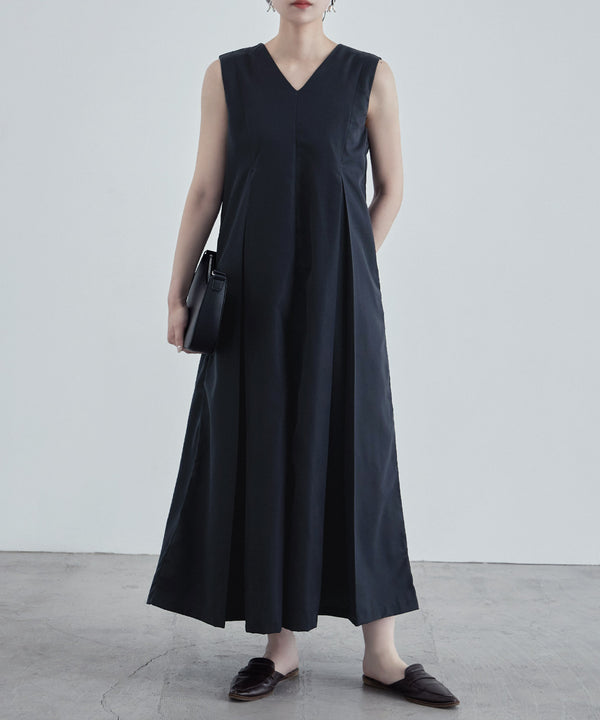 {"color":"\u30cd\u30a4\u30d3\u30fc","info":"model\uff1aH163 size\uff1aM"}