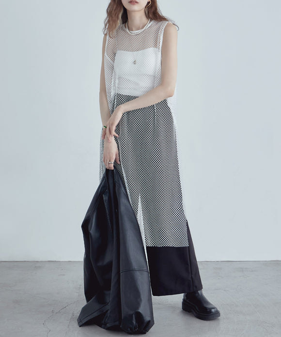 {"color":"\u30aa\u30d5\u30db\u30ef\u30a4\u30c8","info":"model\uff1aH170cm size\uff1aM"}