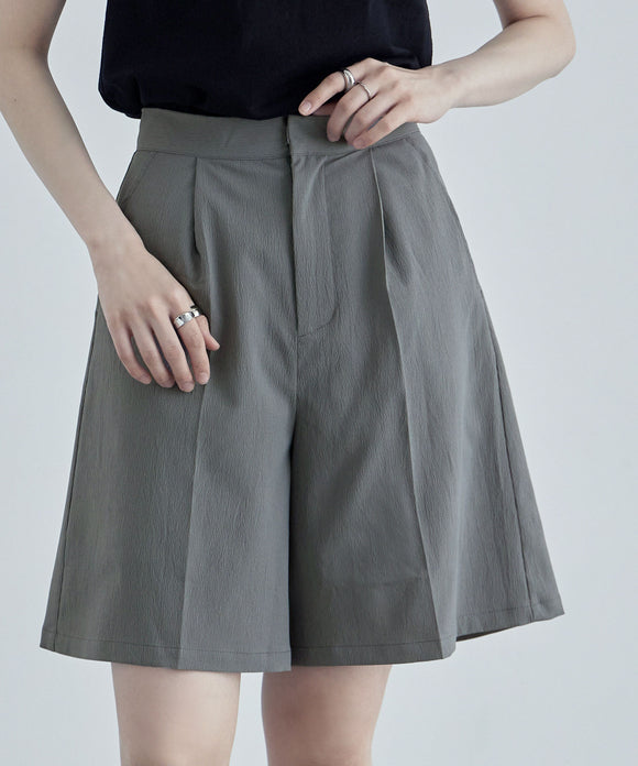 {"color":"\u30b0\u30ec\u30fc","info":"model\uff1aH170cm size\uff1aF"}