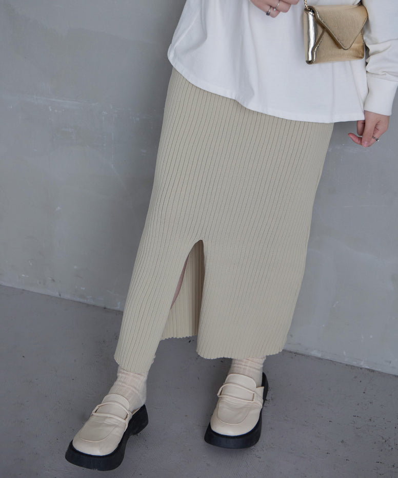 {"color":"\u30aa\u30d5\u30d9\u30fc\u30b8\u30e5","info":"model\uff1aH163.5cm size\uff1aM"}