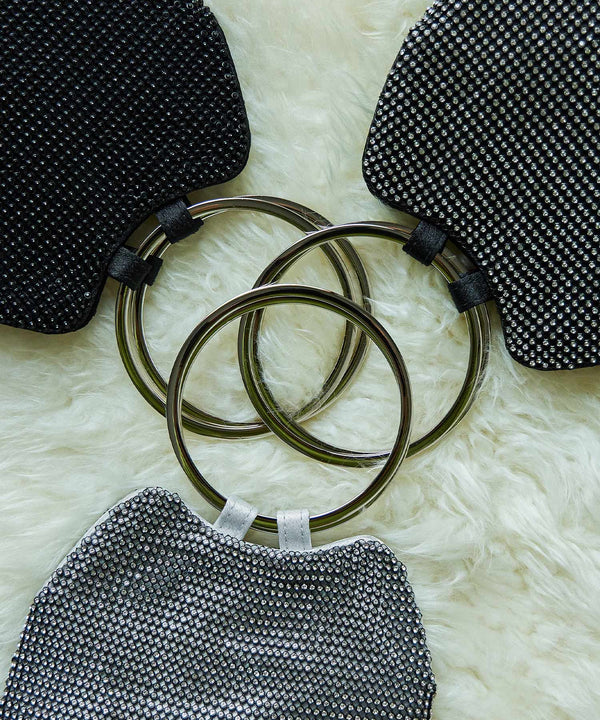 {"color":"","info":""}