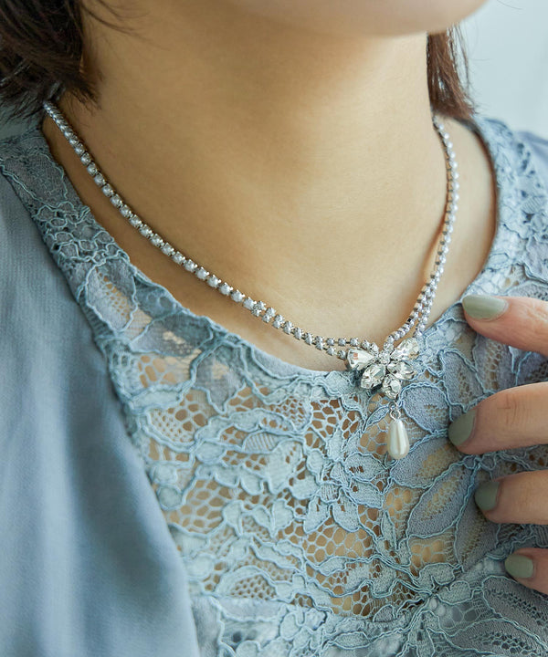 {"color":"\u30b7\u30eb\u30d0\u30fc","info":""}