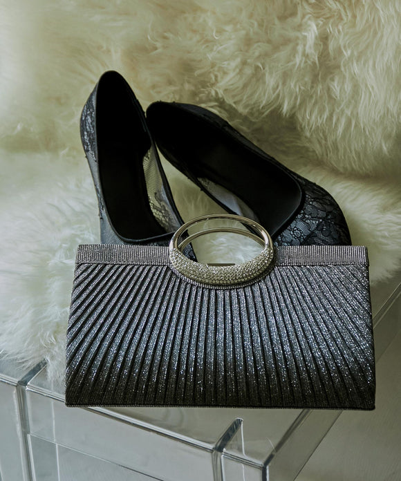 niana ビジュー×プリーツクラッチラメバッグ シルバー